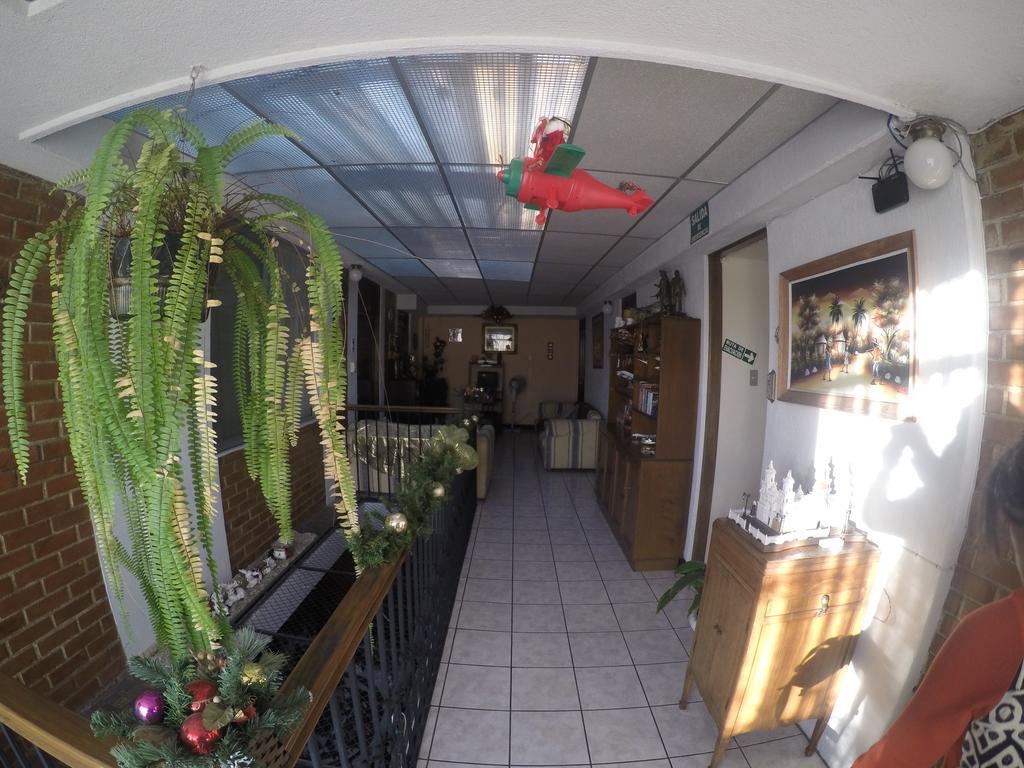 Mariana'S Petit Hotel Guatemala City Bilik gambar
