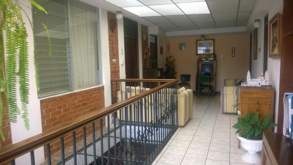 Mariana'S Petit Hotel Guatemala City Luaran gambar